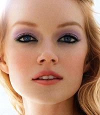 Легкий макияж для голубых глаз на каждый день