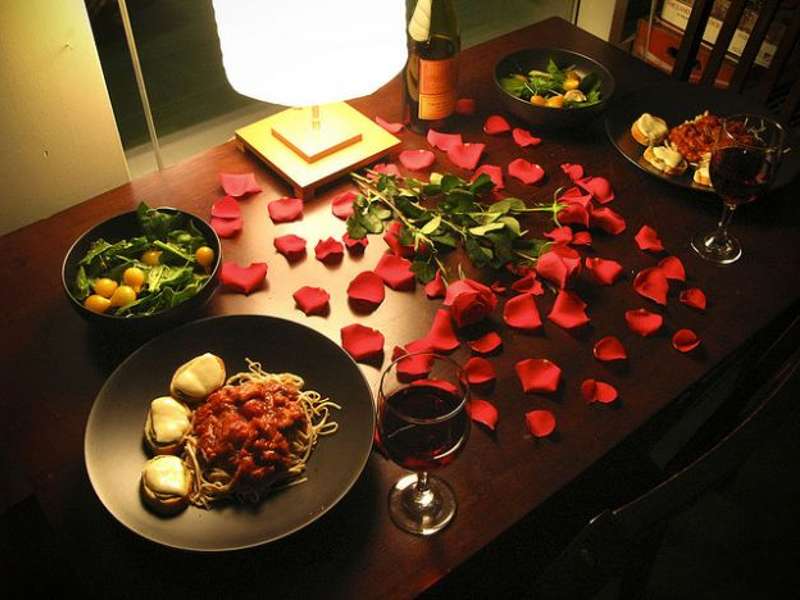 Романтический ужин в домашней обстановке
