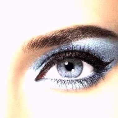 Макияж под голубые глаза 