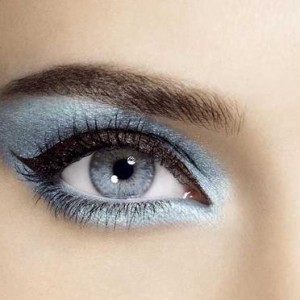 Красивый макияж для голубых глаз - гармоничен и разнообразен