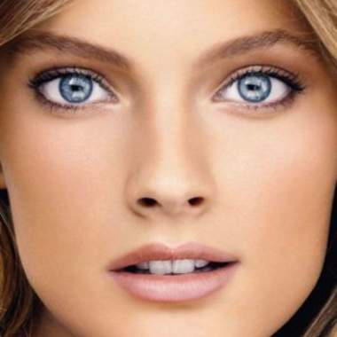 Правильный макияж для голубых глаз – залог успешного образа