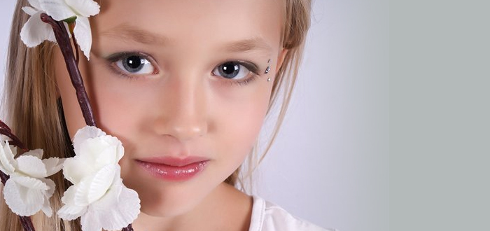 3 вида детского макияжа: главное, не переборщить с тональной пудрой